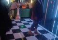 杭州新开的夜总会ktv招聘商务队长,(做夜场怎么拉客人？)